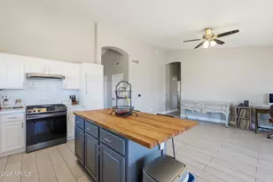 7733 E Decatur Cir, Mesa, AZ 85207 - Photo 13