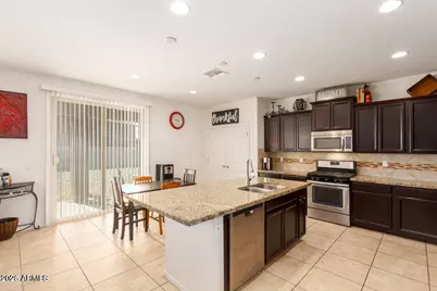 7910 S 42nd Avenue, Laveen, AZ 85339 - Photo 5