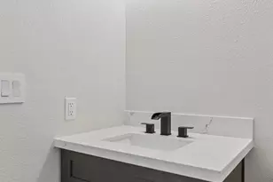 8833 E Charter Oak Dr, Scottsdale, AZ 85260 - Photo 15