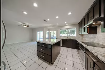 21699 N 61st Avenue, Glendale, AZ 85308 - Photo 19