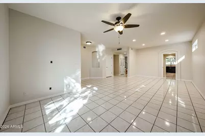 21699 N 61st Avenue, Glendale, AZ 85308 - Photo 13