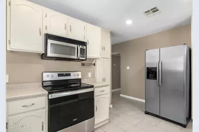 2226 N 28th Street, Phoenix, AZ 85008 - Photo 3