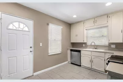 2226 N 28th Street, Phoenix, AZ 85008 - Photo 5