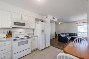 12238 N 105th Ave, Sun City, AZ 85351 - Photo 5