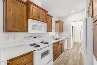 17839 N 17th Street, Phoenix, AZ 85022 - Photo 9