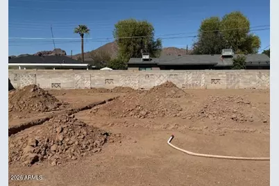 5016 E Cheery Lynn Road #38, Phoenix, AZ 85018 - Photo 5