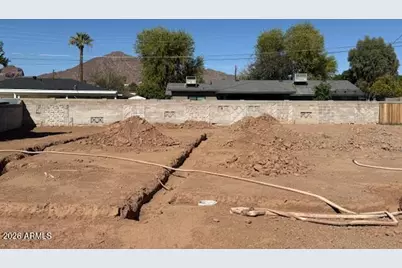5016 E Cheery Lynn Road #38, Phoenix, AZ 85018 - Photo 3