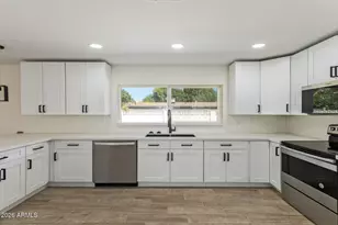 3030 W Tuckey Ln, Phoenix, AZ 85017 - Photo 13