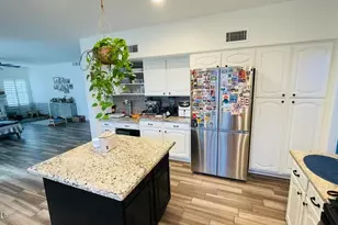 1729 E Brookwood Ct, Phoenix, AZ 85048 - Photo 9