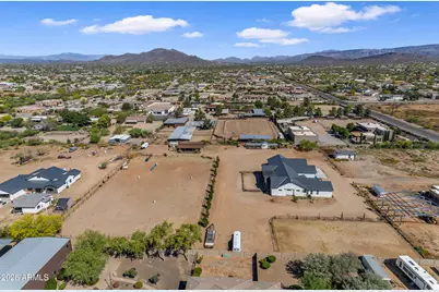 37522 N 7th Avenue, Phoenix, AZ 85086 - Photo 3