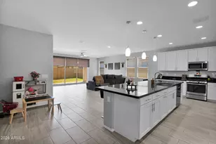 8503 W Peppertree Ln, Glendale, AZ 85305 - Photo 9