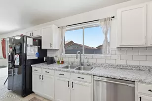 2985 W Goldmine Mountain Dr, San Tan Valley, AZ 85144 - Photo 19