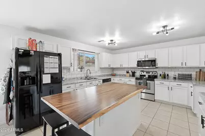 2985 W Goldmine Mountain Drive, San Tan Valley, AZ 85144 - Photo 9