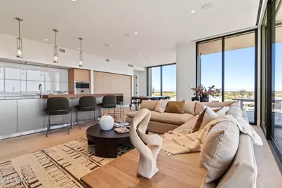 5000 N Camelback Ridge Drive #Unit 302, Scottsdale, AZ 85251 - Photo 1