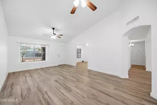 626 W Sherri Dr, Gilbert, AZ 85233 - Photo 5