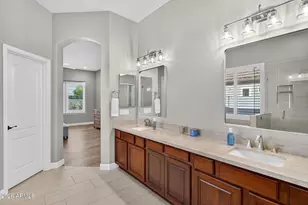 654 E Hampton Ct, Gilbert, AZ 85295 - Photo 31