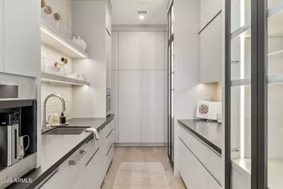 4220 N 57th Place, Phoenix, AZ 85018 - Photo 17