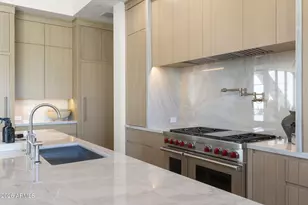 4220 N 57th Pl, Phoenix, AZ 85018 - Photo 13