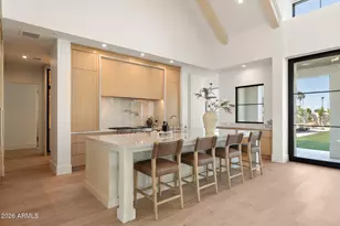 4220 N 57th Pl, Phoenix, AZ 85018 - Photo 11