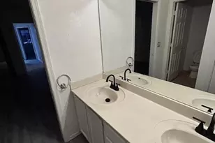 2046 W Columbine Dr, Phoenix, AZ 85029 - Photo 15