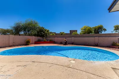 5825 W Sunnyslope Lane, Glendale, AZ 85302 - Photo 37
