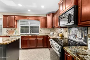 3611 E Kristal Way, Phoenix, AZ 85050 - Photo 11