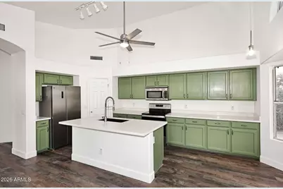 9920 N 57th Drive, Glendale, AZ 85302 - Photo 11