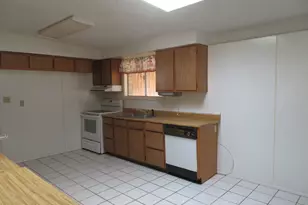 211 Dragoon St, Huachuca City, AZ 85616 - Photo 3