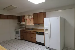 211 Dragoon St, Huachuca City, AZ 85616 - Photo 7