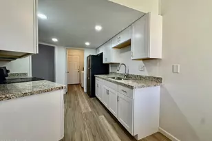 10949 W Coggins Dr, Sun City, AZ 85351 - Photo 3