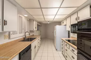 10320 W Loma Blanca Dr, Sun City, AZ 85351 - Photo 13