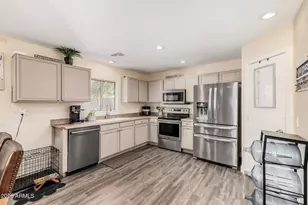 12842 W Dreyfus Dr, El Mirage, AZ 85335 - Photo 11