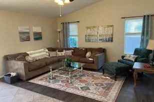 7569 W Maui Ln, Peoria, AZ 85381 - Photo 9