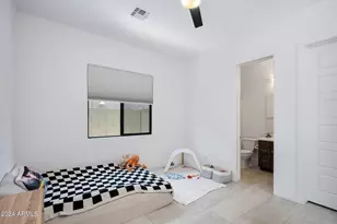 812 E Summerside Rd, Phoenix, AZ 85042 - Photo 37