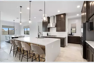 812 E Summerside Road, Phoenix, AZ 85042 - Photo 1