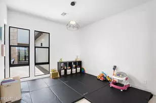 812 E Summerside Rd, Phoenix, AZ 85042 - Photo 17