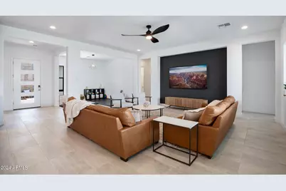 812 E Summerside Road, Phoenix, AZ 85042 - Photo 9