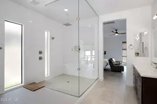 812 E Summerside Rd, Phoenix, AZ 85042 - Photo 21