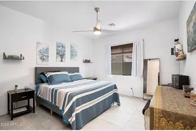 812 E Summerside Road, Phoenix, AZ 85042 - Photo 29