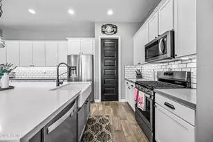 12868 N 144th Dr, Surprise, AZ 85379 - Photo 27