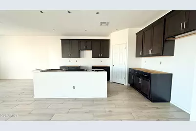 24079 W Huntington Drive, Buckeye, AZ 85326 - Photo 3