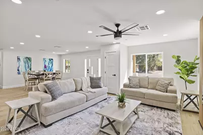 8632 E Highland Avenue, Scottsdale, AZ 85251 - Photo 17