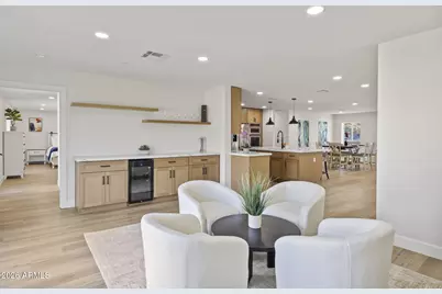 8632 E Highland Avenue, Scottsdale, AZ 85251 - Photo 15