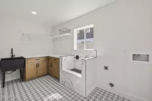 8632 E Highland Ave, Scottsdale, AZ 85251 - Photo 23