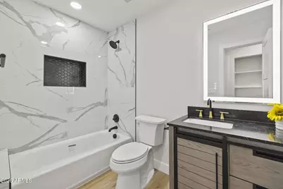 8632 E Highland Avenue, Scottsdale, AZ 85251 - Photo 31