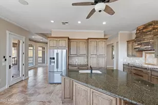 619 E Briles Rd, Phoenix, AZ 85085 - Photo 27