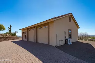 619 E Briles Rd, Phoenix, AZ 85085 - Photo 97