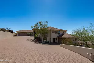 619 E Briles Rd, Phoenix, AZ 85085 - Photo 7