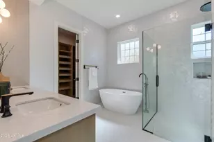 3834 N 34th St, Phoenix, AZ 85018 - Photo 9