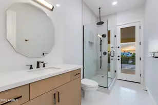 3834 N 34th St, Phoenix, AZ 85018 - Photo 17